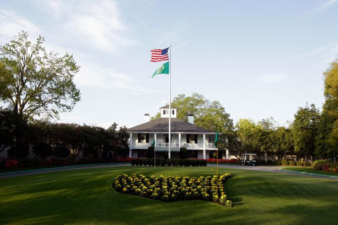 <strong>Club house:</strong> Patrons of The Masters can have their photos taken in front of Augusta National's club house. The photos can be downloaded for free later.