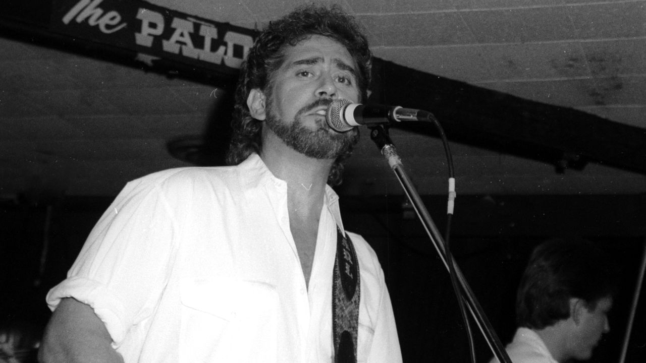 Earl Thomas Conley on stage circa 1970s.