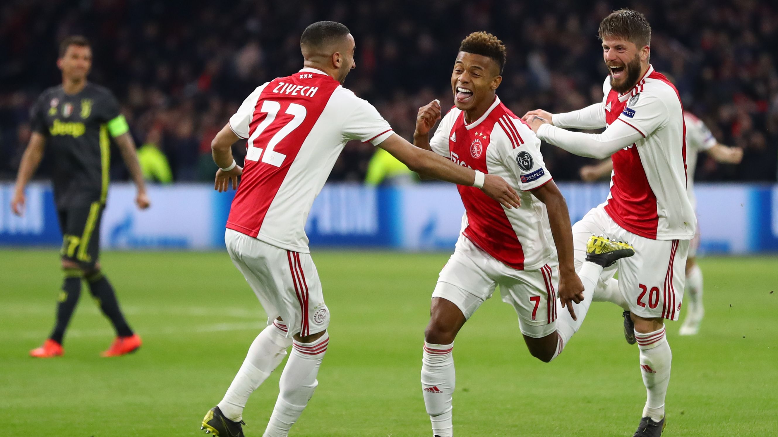 David Neres celebrates after leveling for Ajax against Juventus.