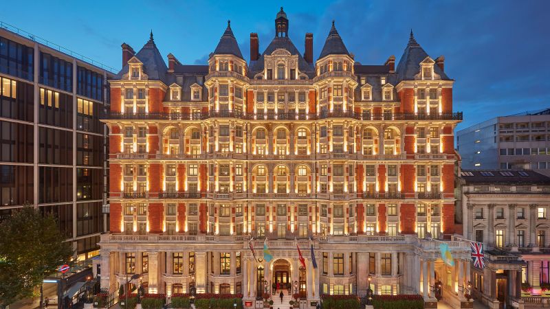 Fire hit Mandarin Oriental Hyde Park reopens after 130M