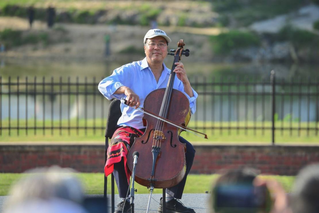 Cellist Yo-Yo Ma at the Texas border
