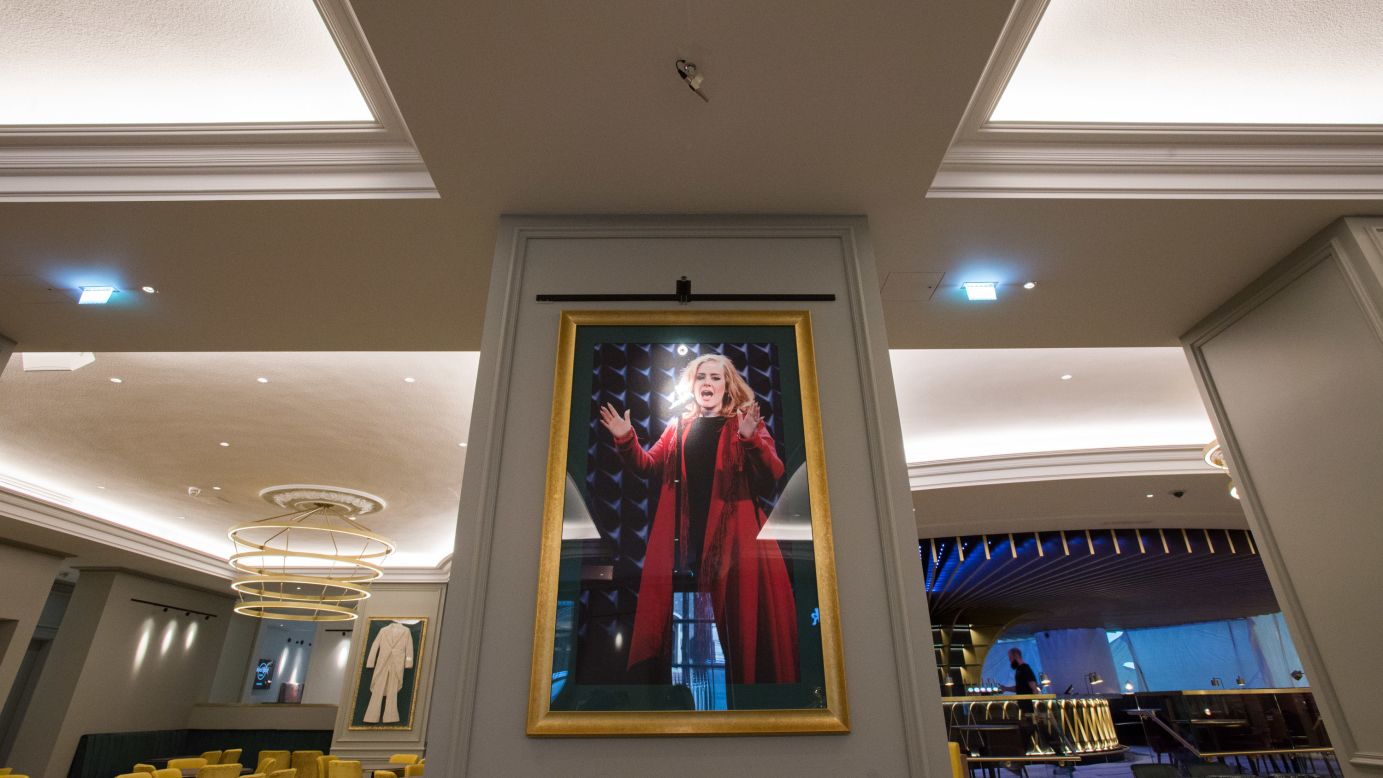 <strong>Local talent:</strong> A photo of singer Adele is featured in the hotel's main dining room.