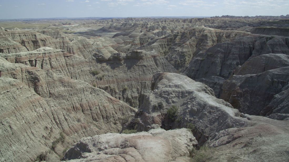 <strong>Badlands, South Dakota: </strong>Named by the native Lakota tribe for its dry terrain, Badlands is known for its fossil beds.