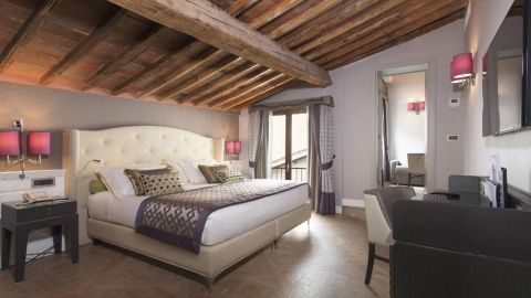 <strong>21. </strong><a href="http://www.anrdoezrs.net/links/8314883/type/dlg/sid/0418besthotels/https://www.tripadvisor.com/Hotel_Review-g187895-d230717-Reviews-Hotel_Spadai-Florence_Tuscany.html" target="_blank" target="_blank"><strong>Hotel Spadai (Florence, Italy)</strong></a><br /><em>A </em><a href="http://www.anrdoezrs.net/links/8314883/type/dlg/sid/0418besthotels/https://www.tripadvisor.com/" target="_blank" target="_blank"><em>TripAdvisor</em></a><em> reviewer said:</em> "Amazing gem of calm and luxury amidst the frenzy of Florence."