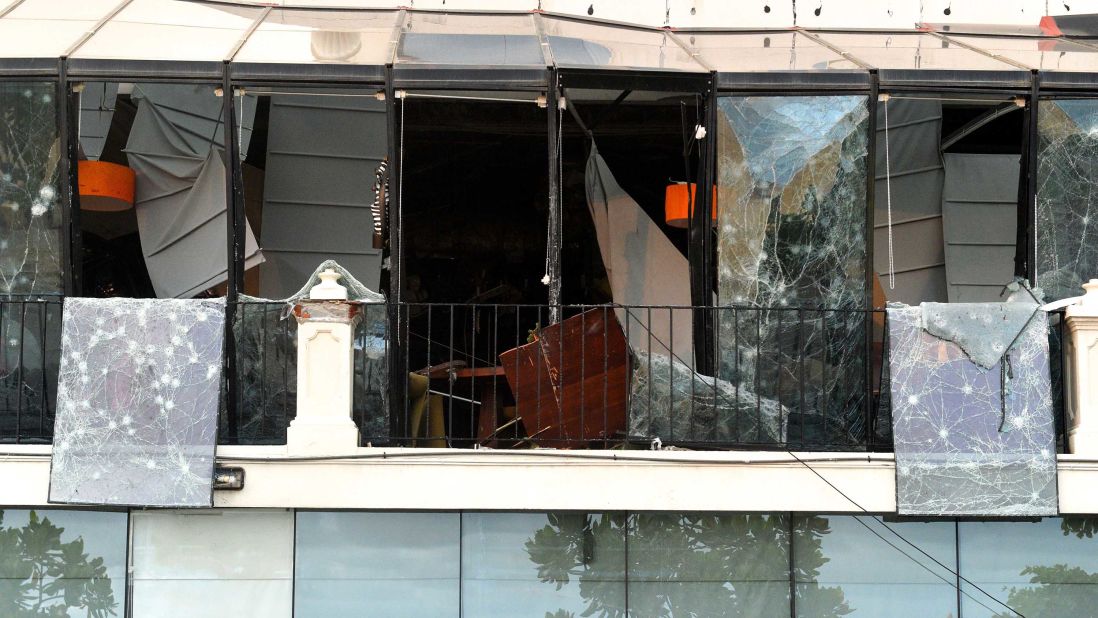 Colombo's Kingsbury Hotel was targeted by a blast.