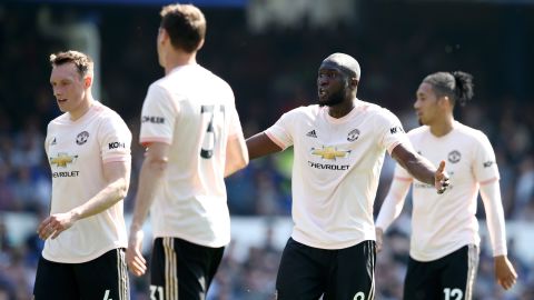 Manchester United players during their defeat at Everton.