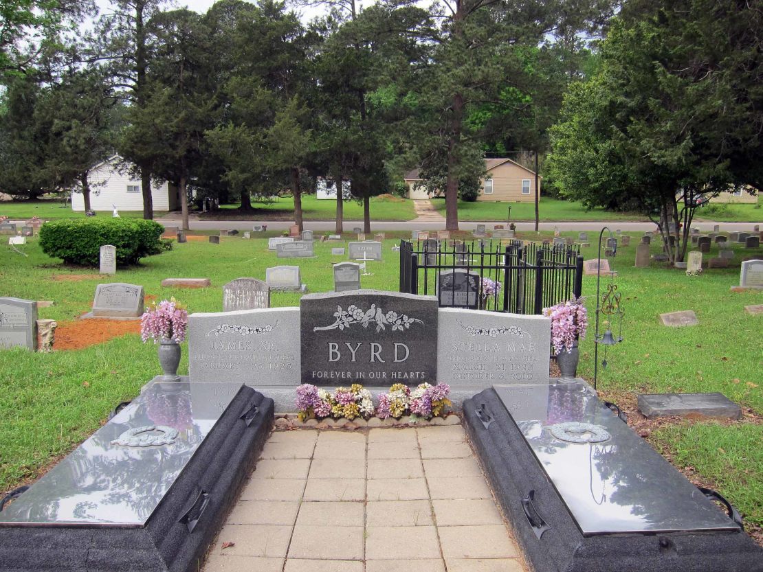 James Byrd Jr.'s gravesite in Jasper, Texas, once required fencing to ward off vandals. 