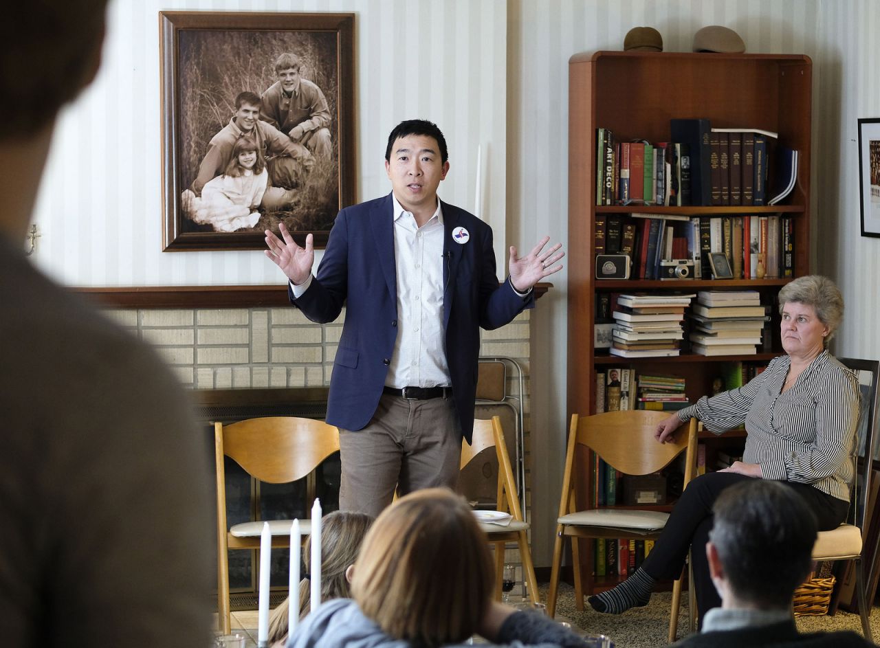 Yang meets with local Democrats in Sioux City, Iowa, in February 2019.