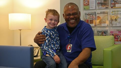 01 IYW 4-year-old is best friends with janitor