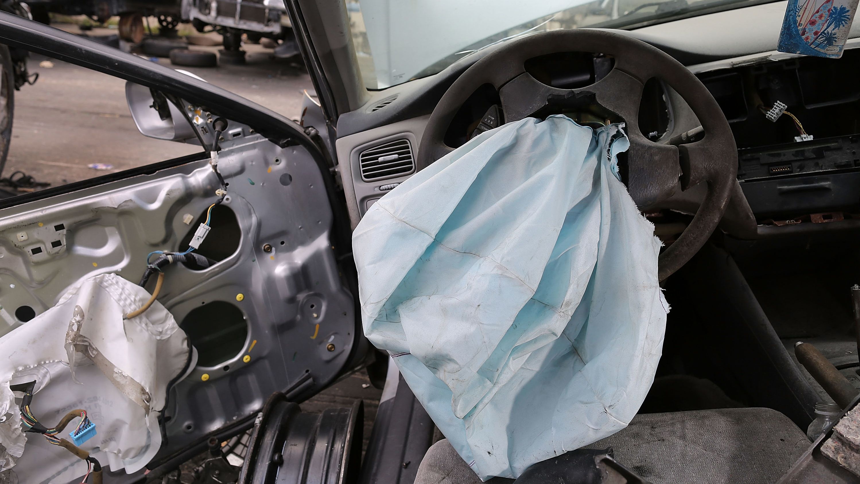 The federal government is investigating potentially defective air bags