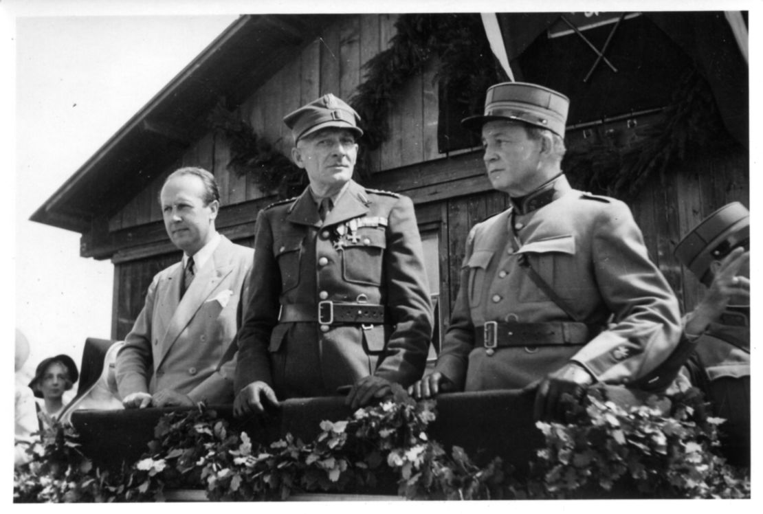 Photo taken during Ryniewicz's visit to one of the camps of Polish soldiers in Switzerland (between 1940-1945) in the capacity of the Head of the Political Division of the Polish Legation (Archivum Helveto-Polonicum, Fribour).