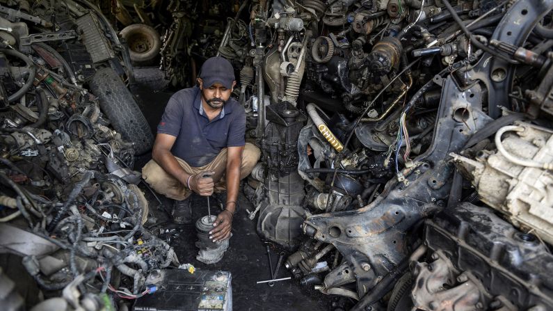 <strong>Jalandhar:</strong> A mechanic works in his engine repair shop the day before Labour Day. This city is in Punjab state and about 130 kilometers (80 miles) from Lahore, Pakistan. 