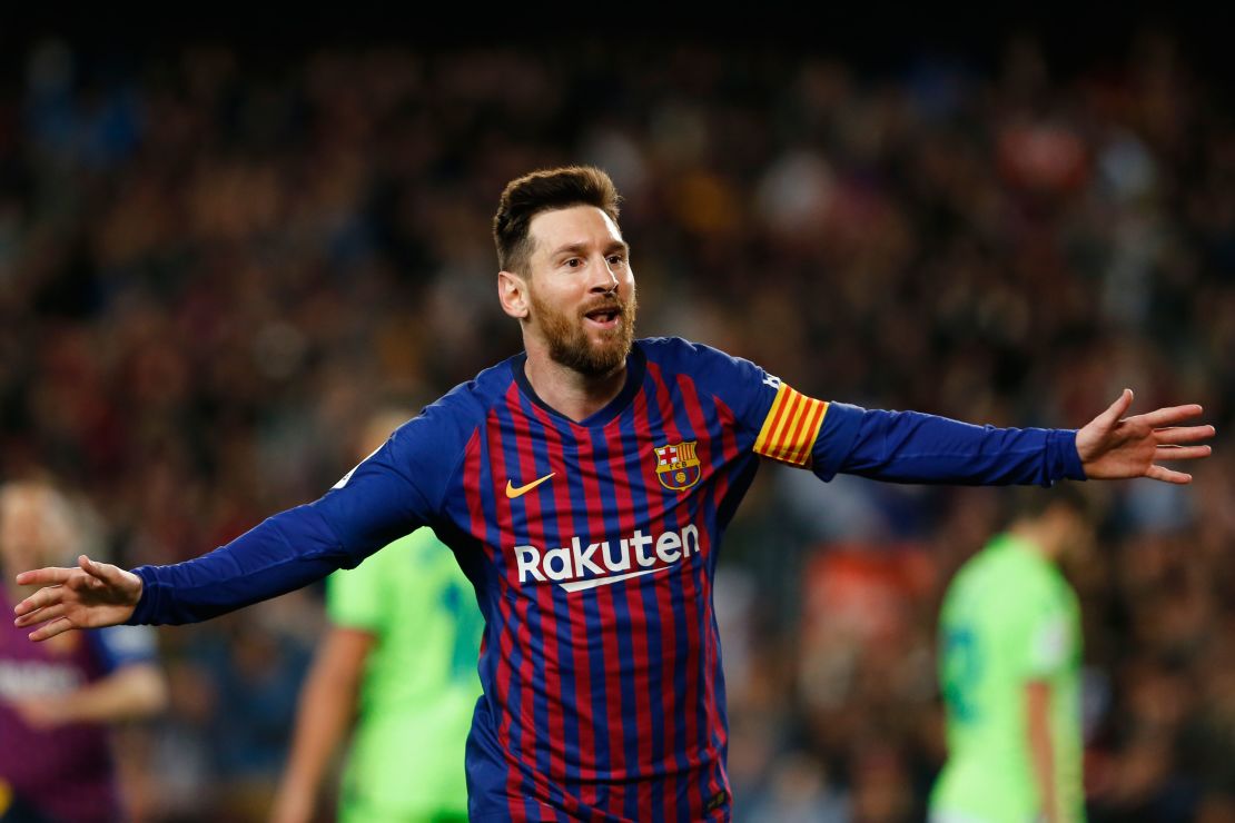 Lionel Messi celebrates his goal against Levante. 