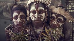 XXXV_21___Iatmul___Yentchen_village__Sepik_River___The_Lowlands___Papua_New_Guinea___2017