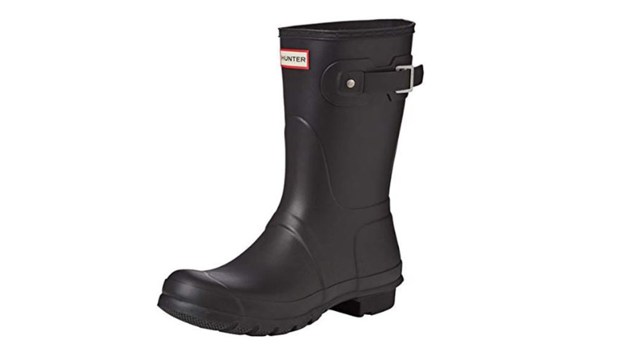 <strong>Hunter Women's Original Short Rain Boot (starting at $69.99; </strong><a href="https://amzn.to/2GNve99" target="_blank" target="_blank"><strong>amazon.com</strong></a><strong>)</strong><br />Give mom a pair of classic Hunter boots that are perfect for gardening and looking good on rainy days<br /><br />