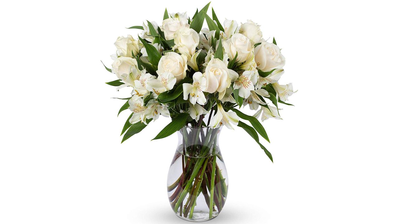 <strong>Benchmark Bouquets Elegance Roses and Alstroemeria With Vase ($39.26; </strong><a href="https://amzn.to/2LhQw4d" target="_blank" target="_blank"><strong>amazon.com</strong></a><strong>)</strong><br />Fresh flowers are always a good idea on Mother's Day and these are too pretty to pass up<br />