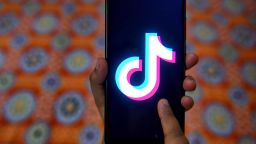 KOLKATA, WEST BENGAL, INDIA - 2019/04/17: The tiktok application sign seen on a screen of an Android phone, the application has been banned from India. (Photo by Avishek Das/SOPA Images/LightRocket via Getty Images)