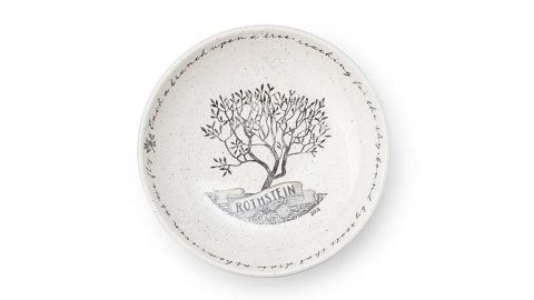 Personalized Family Tree Serving Bowl ($150; <a href="https://www.uncommongoods.com/product/personalized-family-tree-serving-bowl" target="_blank" target="_blank">uncommongoods.com</a>)