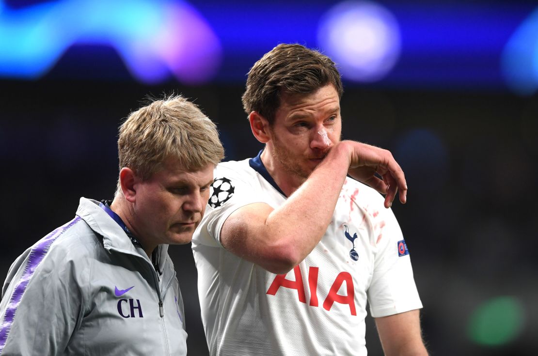 Jan Vertonghen was initially given the all-clear to continue playing, before being helped off the field just moments later.