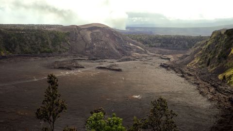 Kilauea volcano crater, Hawaii Volcanoes National Park, Big Island of Hawaii