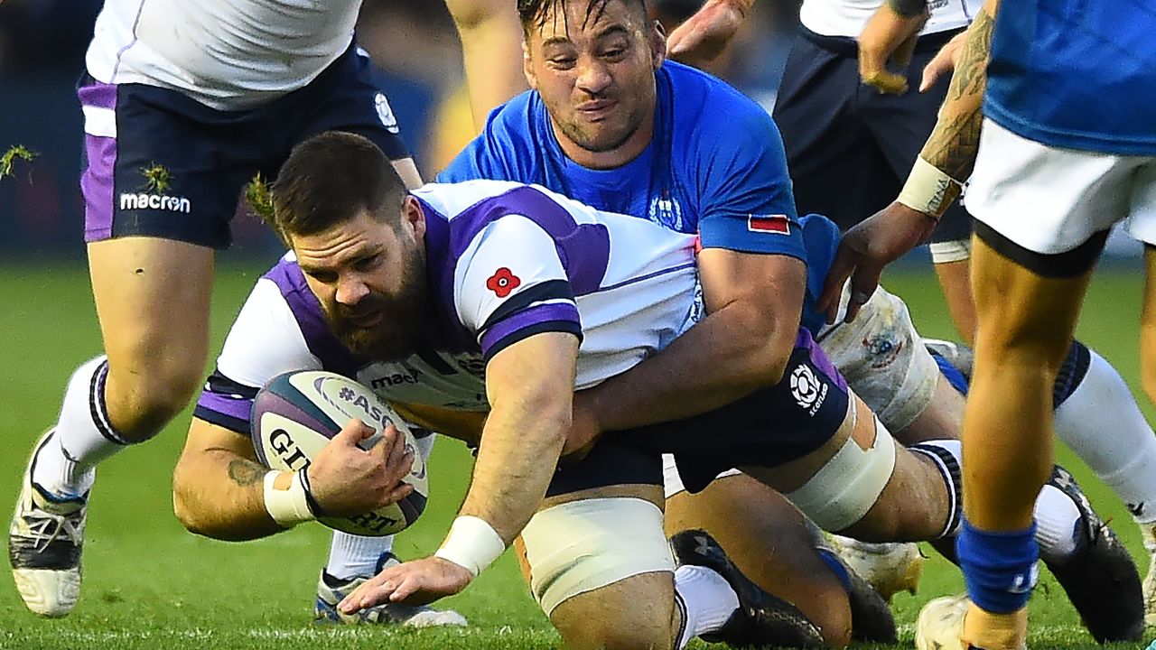 Du Preez in action for Scotland against Samoa in 2017.