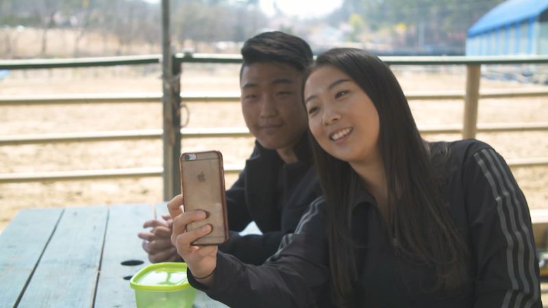 Why young South Koreans arent interested in dating picture