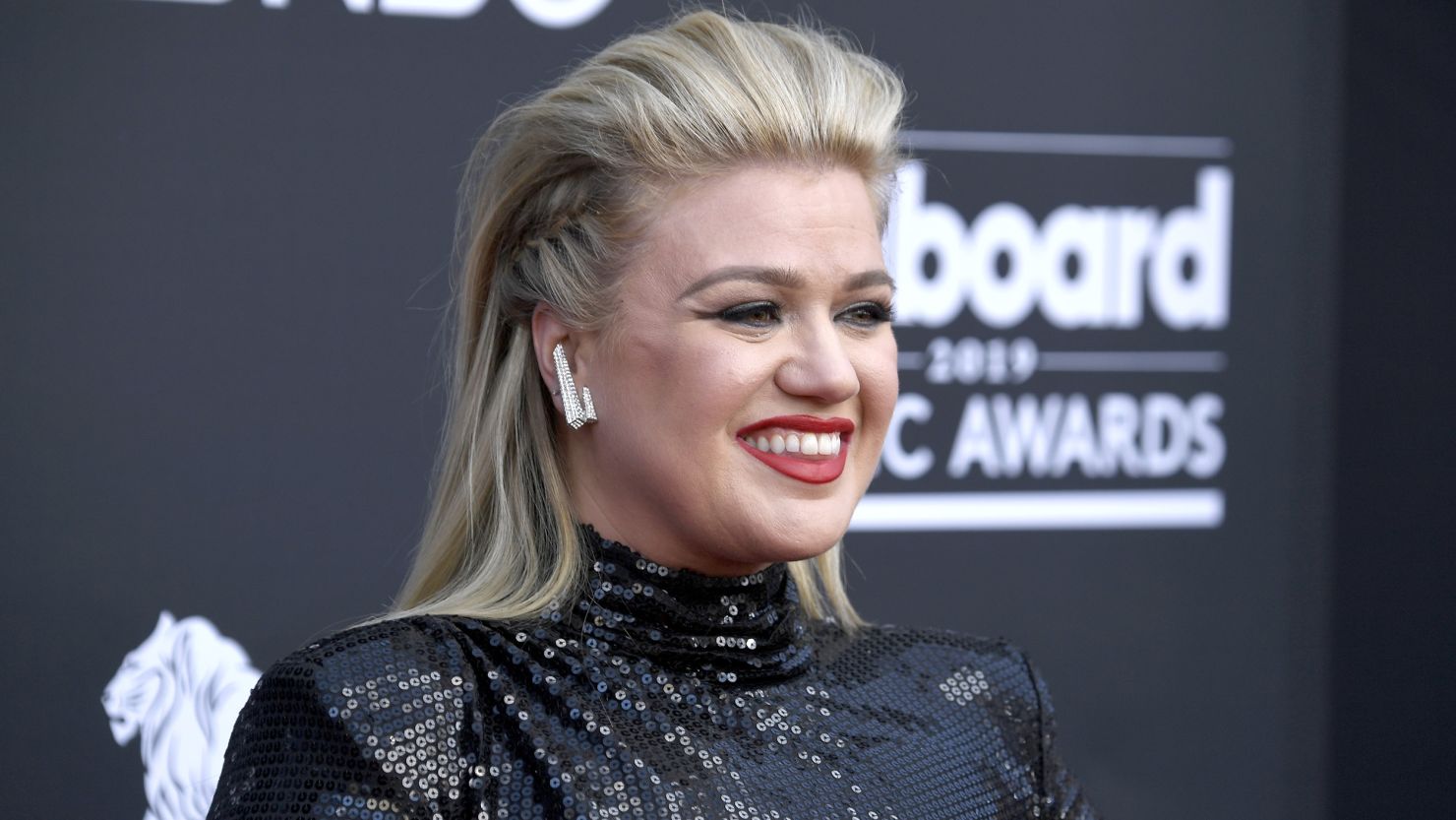 LAS VEGAS, NEVADA - MAY 01: Host Kelly Clarkson attends the 2019 Billboard Music Awards at MGM Grand Garden Arena on May 01, 2019 in Las Vegas, Nevada. (Photo by Frazer Harrison/Getty Images)