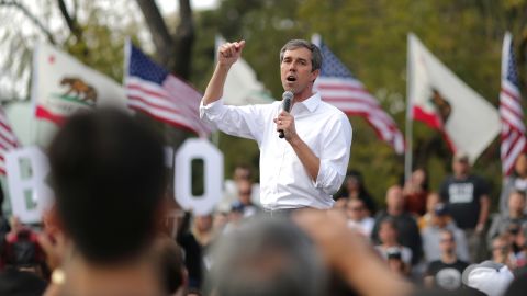 U.S. Democratic presidential candidate Beto O'Rourke speaks at a rally in Los Angeles, California, U.S., April 27, 2019. REUTERS/Lucy Nicholson