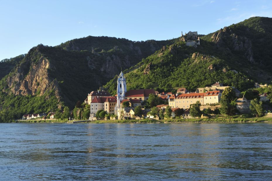 <strong>Durnstein:</strong> Positioned in the Krems-Land district, Dürnstein is one of the most popular spots in the Wachau region.