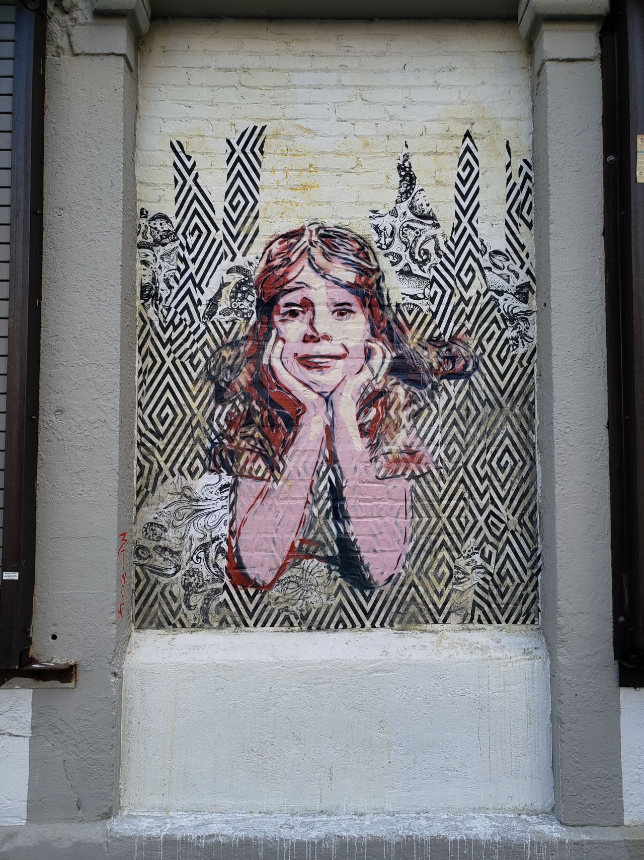 This mural represents the story of Ariel, who says he began working as a seafood diver in Honduras aged just seven. The <a href="https://www.ilo.org/global/topics/forced-labour/policy-areas/fisheries/lang--en/index.htm" target="_blank" target="_blank">International Labour Organization (ILO) </a>says child labor is widespread in the global fishing industry, and that it's one of the most hazardous occupations. Ariel's account was provided to SAM by the charity World Vision. The mural was painted by Btoy, a Spanish artist, and is located at 243 Water Street.
