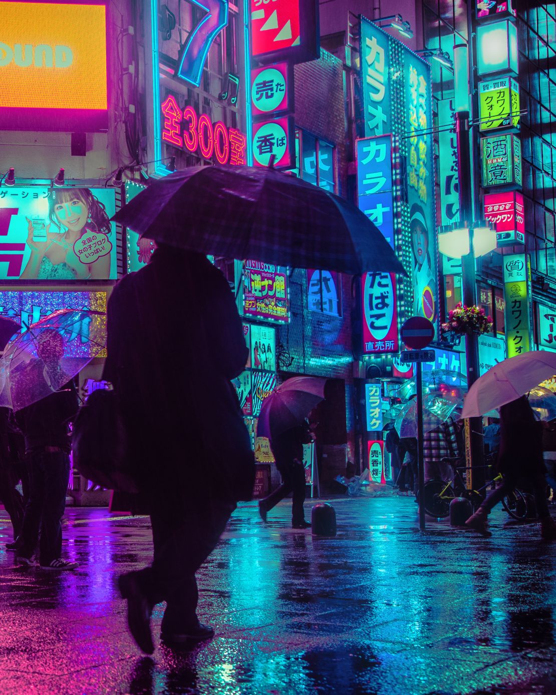 Wong often plays with the effect of neon lights in his photos.
