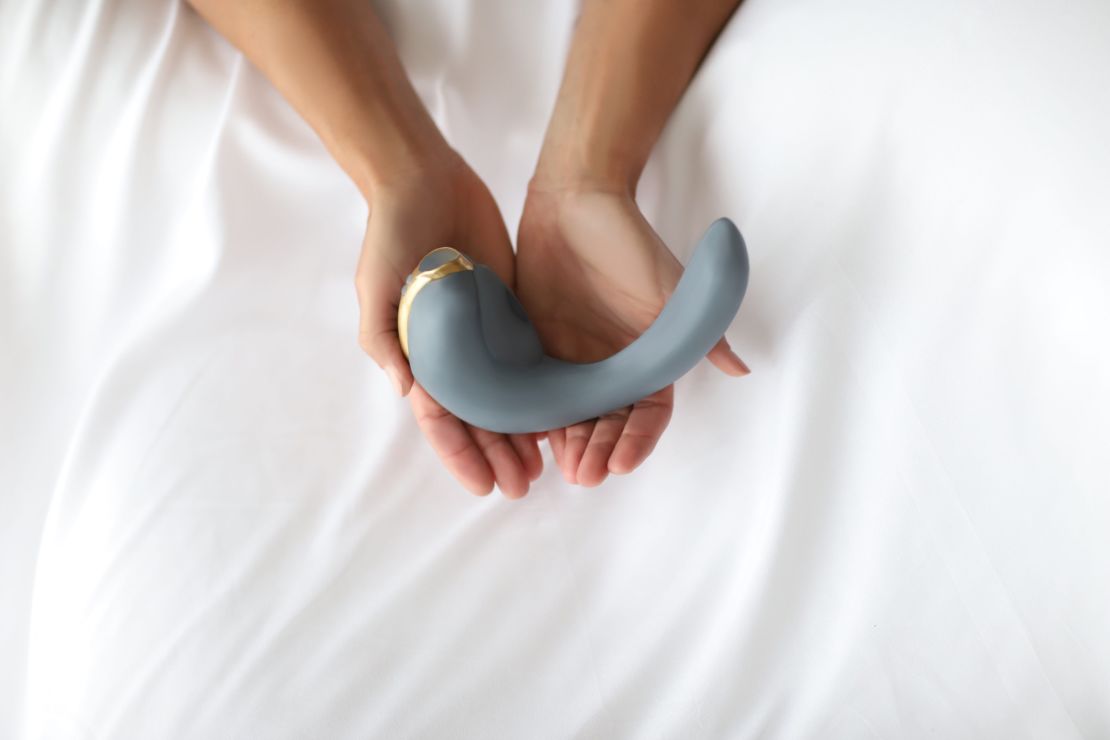 The Lora DiCarlo "Ose" sex toy, which was eventually was re-awarded the 2019 CES Robotics Innovation award.