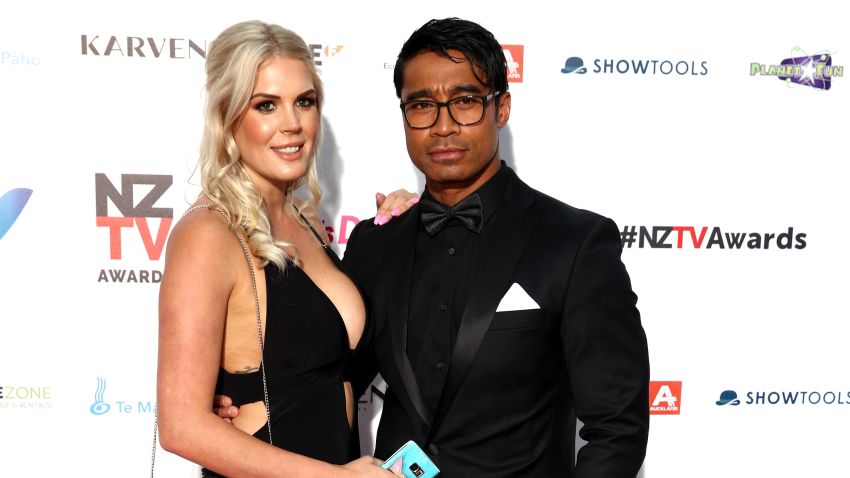 AUCKLAND, NEW ZEALAND - NOVEMBER 30:  Pua Magasiva (R) and Lizz Sadler (L) arrive ahead of the NZ TV Awards at Sky City on November 30, 2017 in Auckland, New Zealand.  (Photo by Phil Walter/Getty Images)