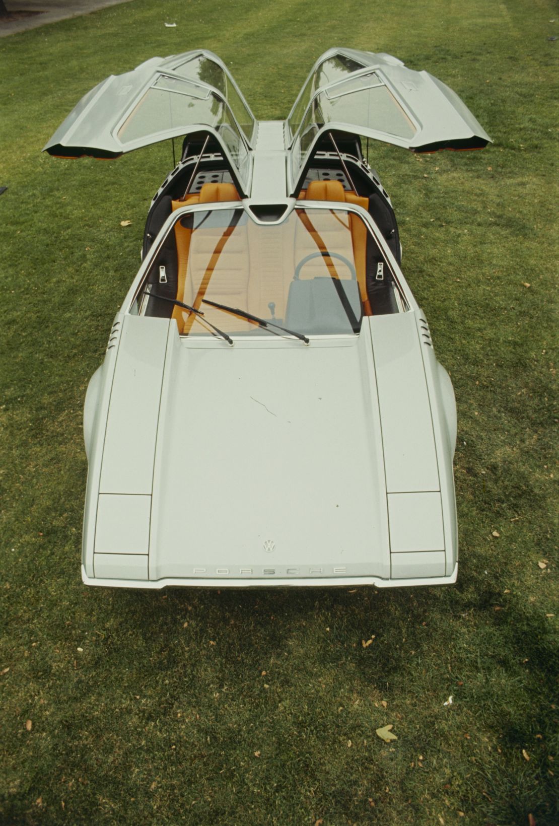 Giugiaro's 1970 Porsche Tapiro influenced the design of the DeLorean. 