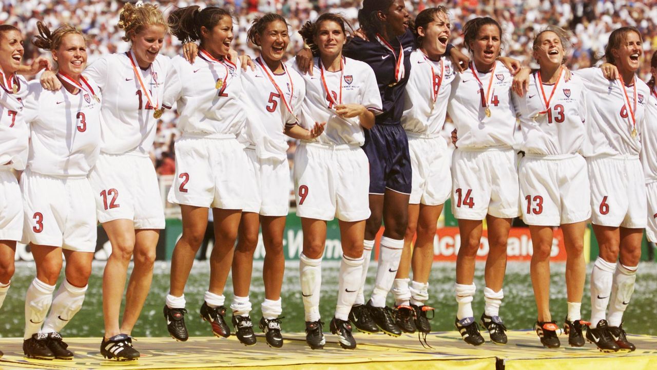 The "99 ers" celebrate their seismic win. 