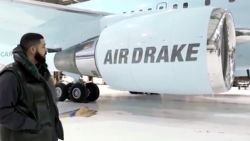 Drake private jet biz dig orig jk_00005324