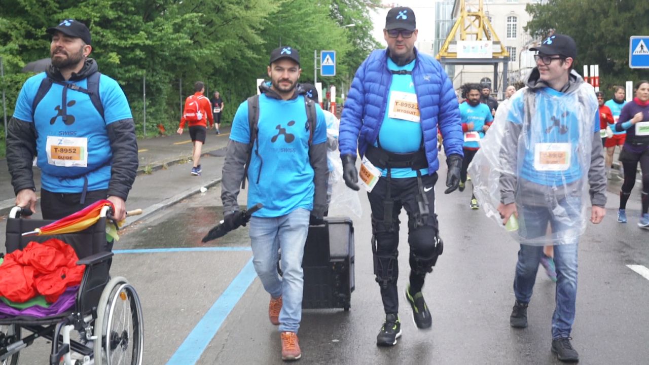 Michael Hagmann, who suffers from a degenerative muscle disease, completed a 7km leg of the Zurich marathon