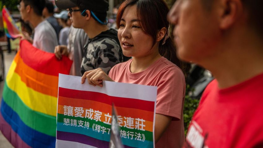 TAIPEI, TAIWAN - MAY 16: LGBT rights protesters demonstrate outside a parliamentary administration building where politicians are continuing to discuss same-sex marriage bills ahead of a vote on Friday, on May 16, 2019 in Taipei, Taiwan. Taiwan's parliament on Tuesday began efforts to reconcile three competing bills on same-sex marriage that will determine how same-sex relationships are defined in the future. The conclusions reached during Tuesday's negotiations are expected to be put to a parliamentary vote on May 17. Implementation of the bill put forward by the executive branch of the government, or a failure to deliver a bill, would see Taiwan becoming the first country in Asia to legalise same-sex marriage. (Photo by Carl Court/Getty Images)