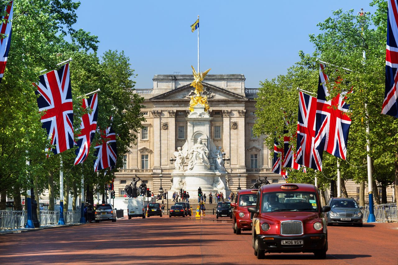 <strong>London:</strong> The arrival of the Royal Baby, plus Wimbledon and an array of exhibitions and new lodgings makes this summer a great time to check out London.