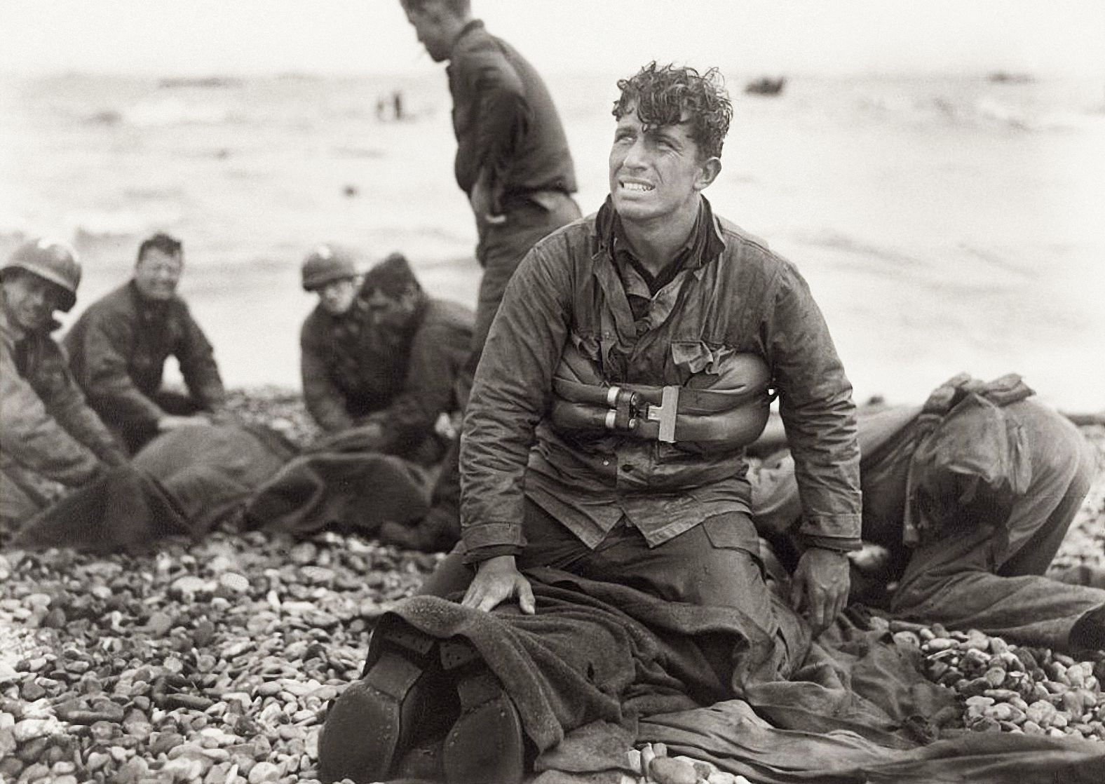 These US soldiers reached Omaha Beach aboard a life raft.