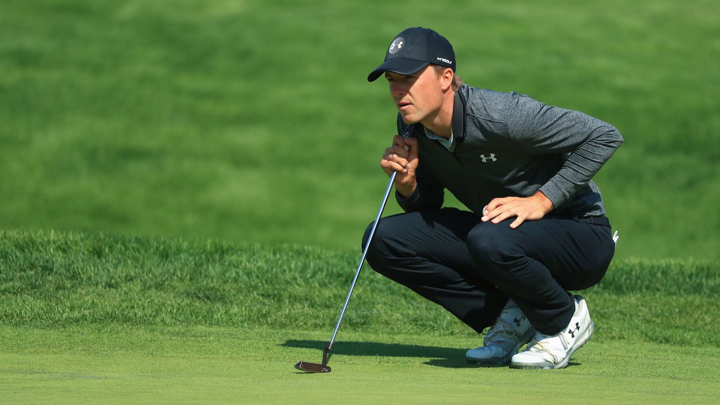 FARMINGDALE, NEW YORK - MAY 17: Jordan Spieth of the United States lines up a putt on the 16th green during the second round of the 2019 PGA Championship at the Bethpage Black course on May 17, 2019 in Farmingdale, New York. (Photo by Mike Ehrmann/Getty Images)