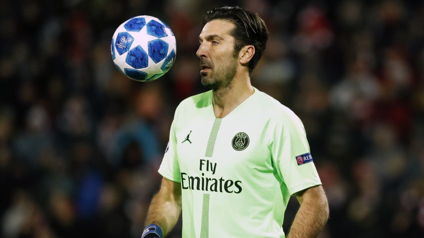 BELGRADE, SERBIA - DECEMBER 11: Goalkeeper Gianluigi Buffon of Paris Saint-Germain in action during the UEFA Champions League Group C match between Red Star Belgrade and Paris Saint-Germain at Rajko Mitic Stadium on December 11, 2018 in Belgrade, Serbia. (Photo by Srdjan Stevanovic/Getty Images)