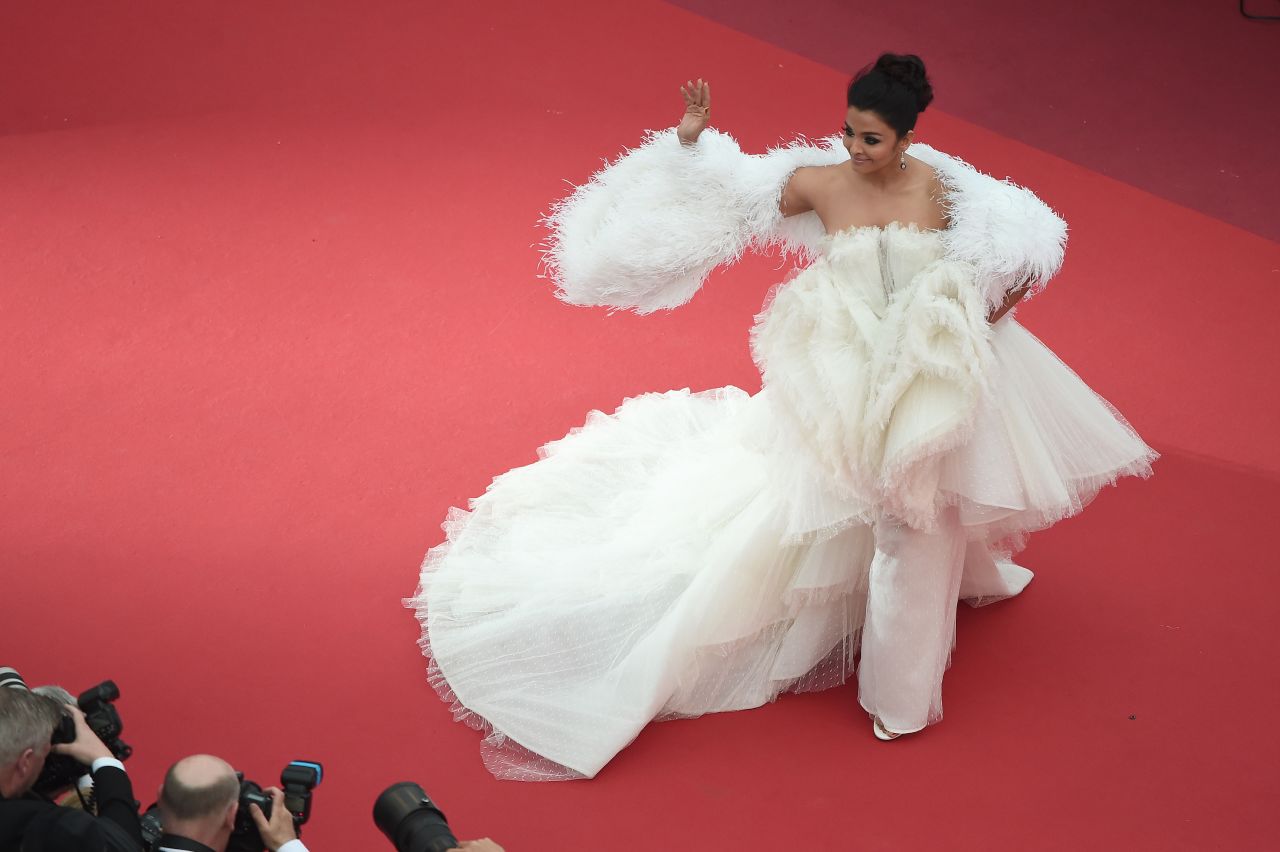 Aishwarya Rai wore a cloud-like custom gown from Ashi Studio to the screening of "La Belle Epoque."