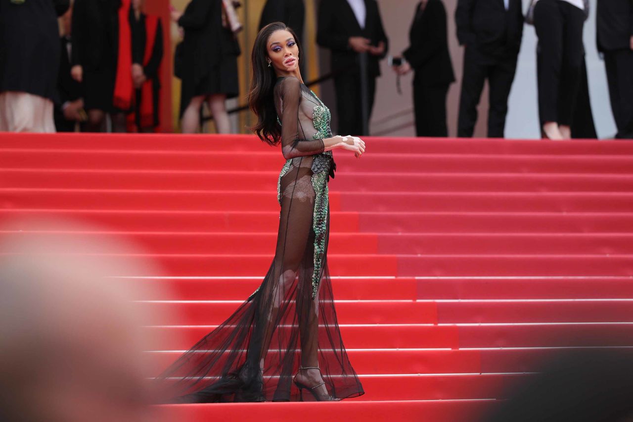 Winnie Harlow wears a Ralph & Russo to the premiere of "Oh Mercy! (Roubaix, Une Lumiere)." 