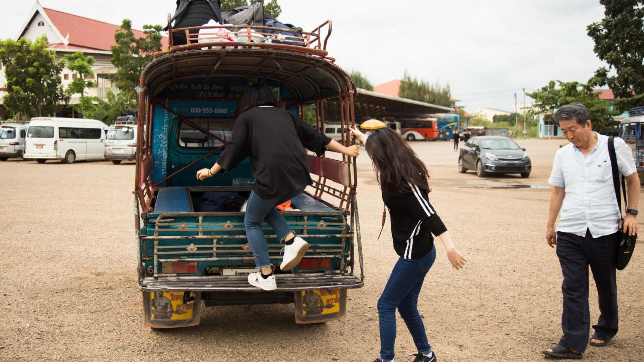 Lee Yumi and Kwang Ha-Yoon have just arrived in the capital of a South-East Asian country, after crossing the border with China on foot illegally. They have been traveling for 50 hours.