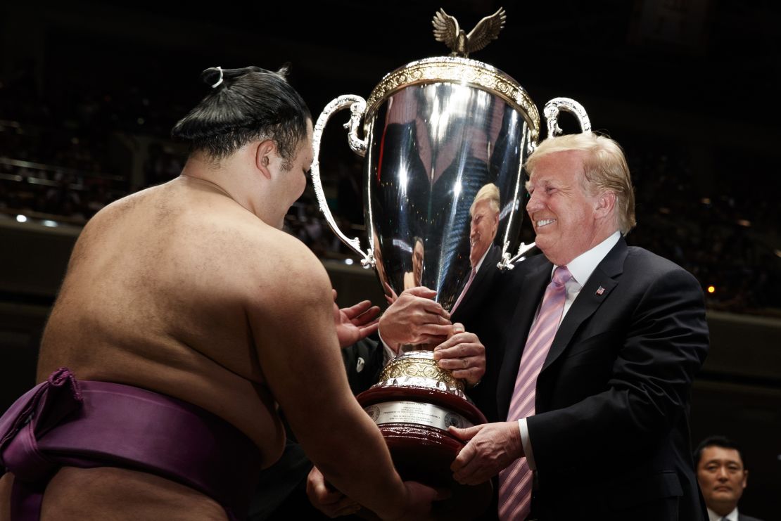 https://media.cnn.com/api/v1/images/stellar/prod/190526122621-trump-sumo.jpg?q=w_1110,c_fill