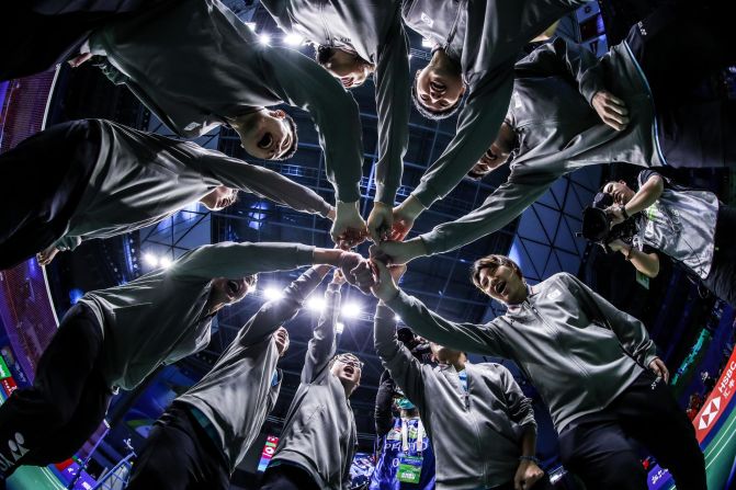 The Chinese Taipei team builds a circle to cheer before the match against Korea during Day 4 of the 2019 Sudirman Cup world badminton championships on Wednesday, May 22 in Nanning, China.