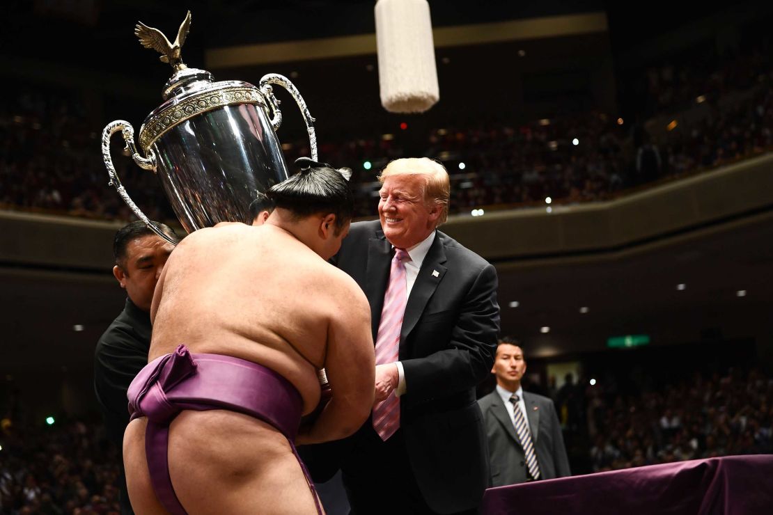 Tokio In Aufruhr Krisenstimmung In Tokio Jetzt Drängt Japan Trump - uvsxb7e