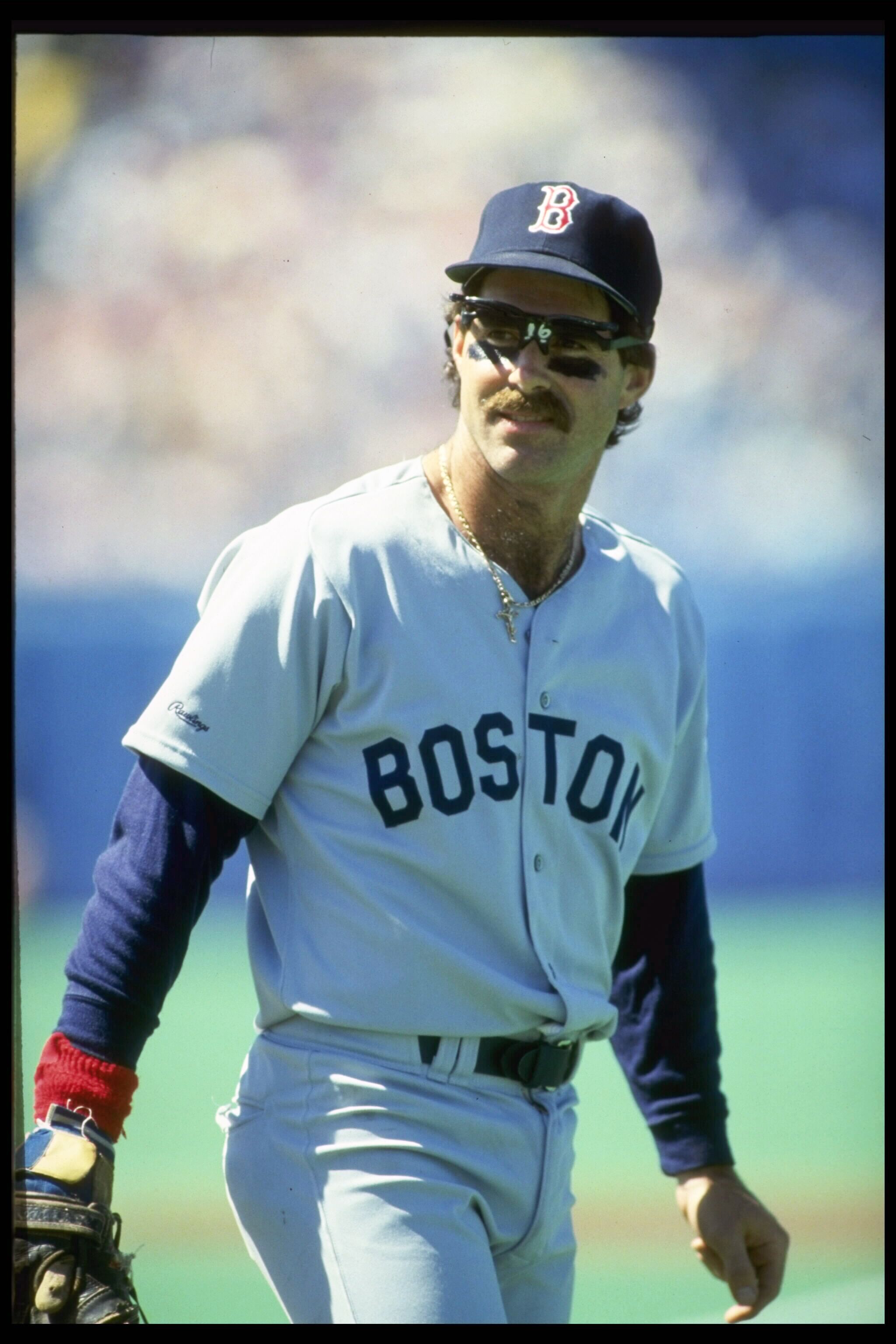 OTD: Bill Buckner error, On This Date: Bill Buckner's error cost the Red  Sox Game 6 of the 1986 World Series., By ESPN