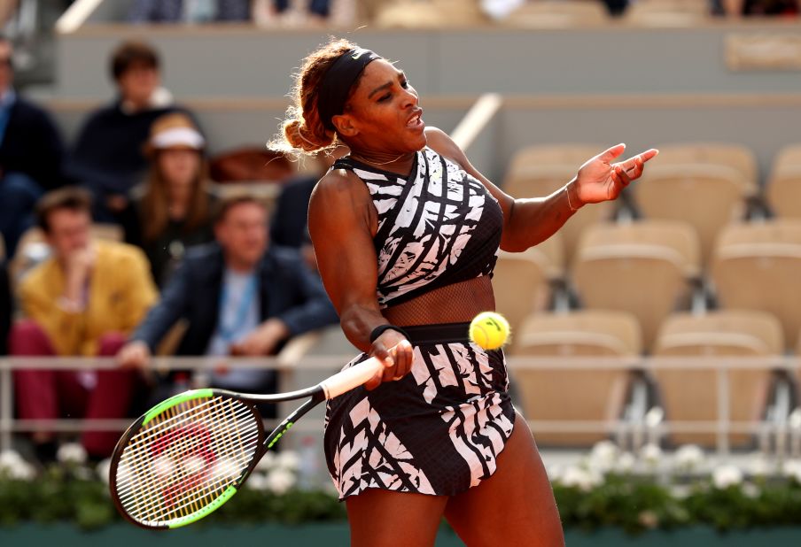 Serena Williams hits a forehand in her first-round match at the French Open. 
